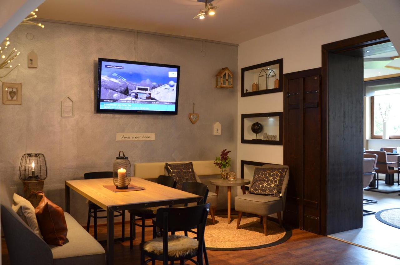 Dahoam By Sarina - Rooms & Suites เซลล์อัมเซ ภายนอก รูปภาพ