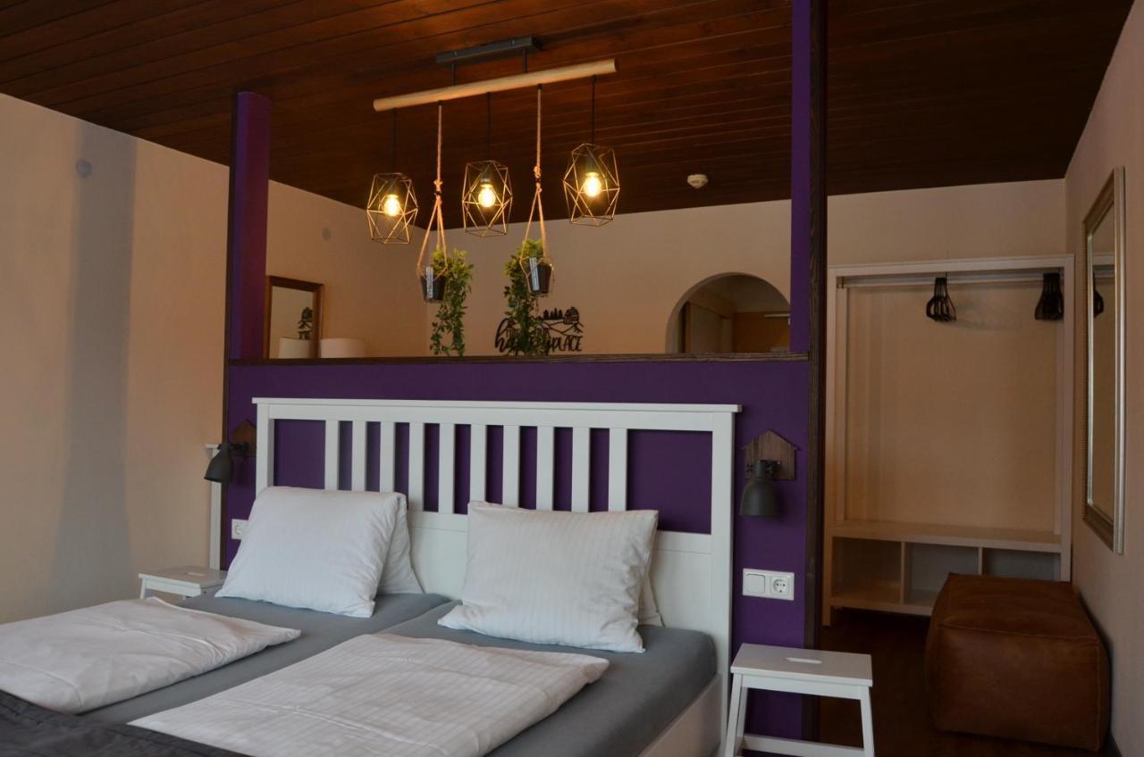 Dahoam By Sarina - Rooms & Suites เซลล์อัมเซ ภายนอก รูปภาพ