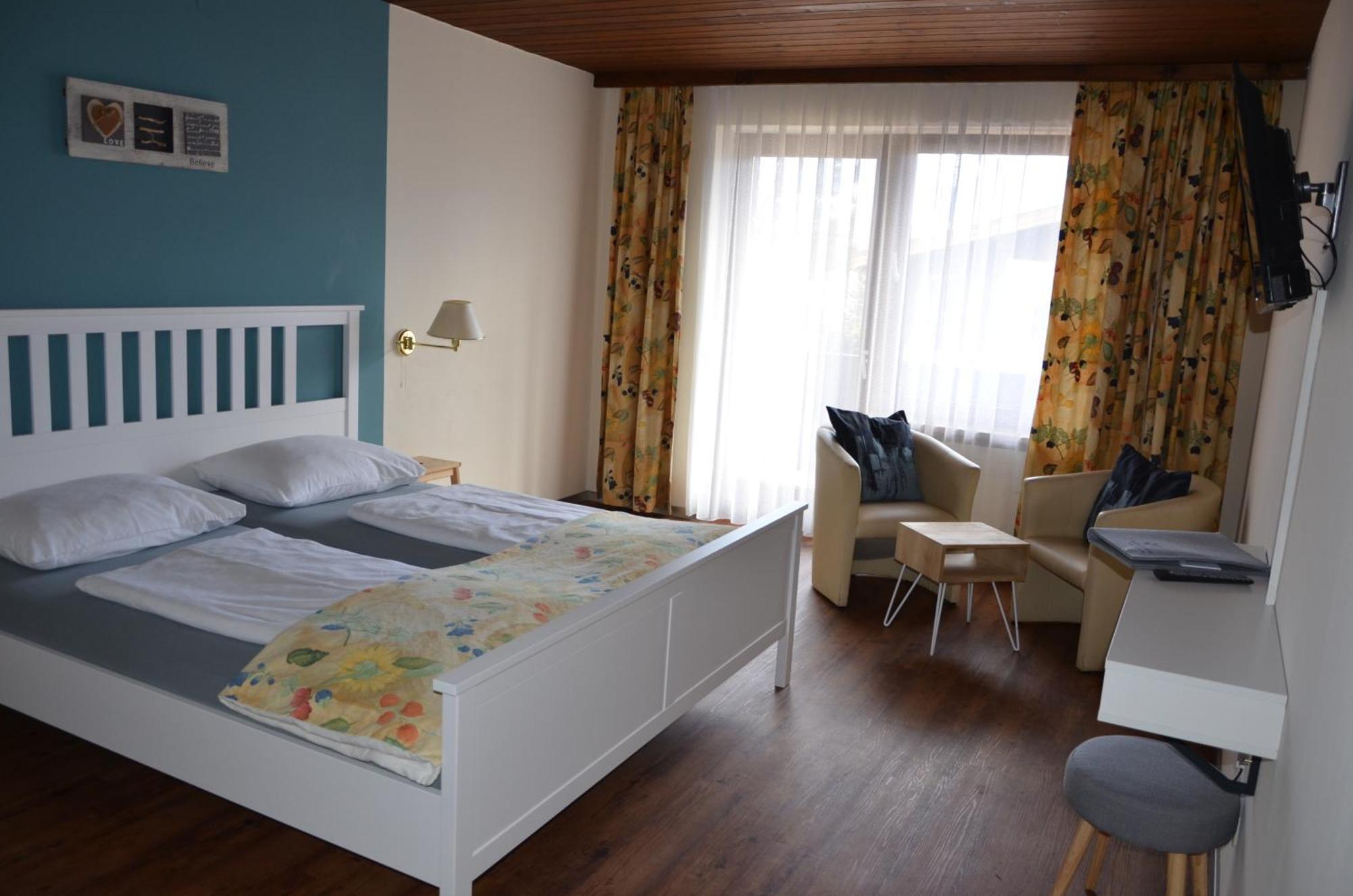 Dahoam By Sarina - Rooms & Suites เซลล์อัมเซ ภายนอก รูปภาพ