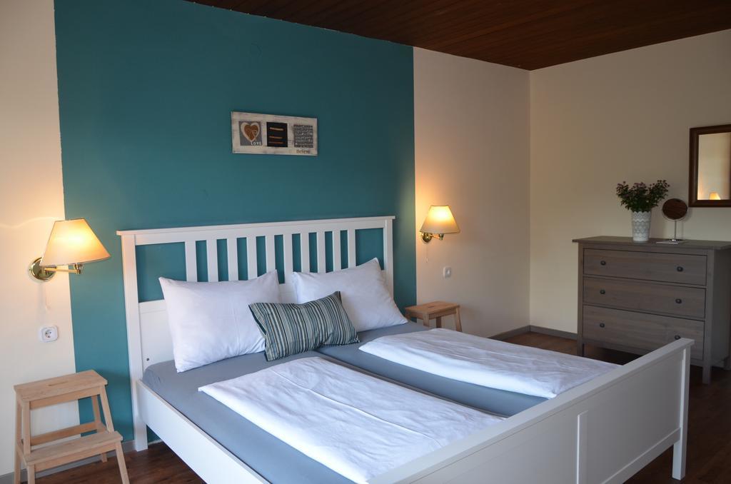 Dahoam By Sarina - Rooms & Suites เซลล์อัมเซ ภายนอก รูปภาพ