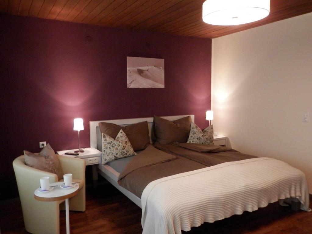 Dahoam By Sarina - Rooms & Suites เซลล์อัมเซ ห้อง รูปภาพ